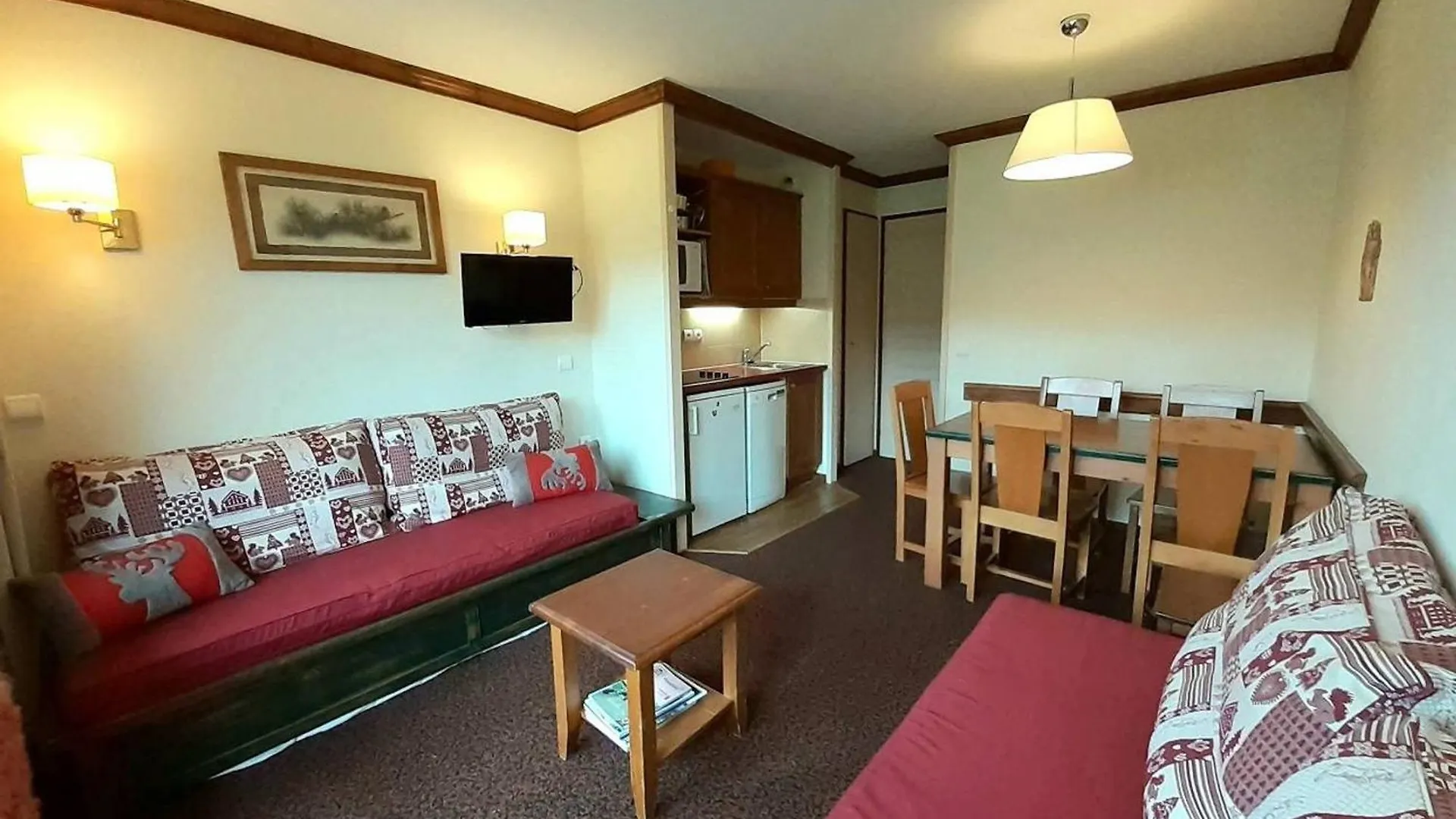 Appartement Cosy Avec Balcon Et Acces Ski Aux Pieds A Plagne Soleil - Fr-1-351-89 La Plagne France