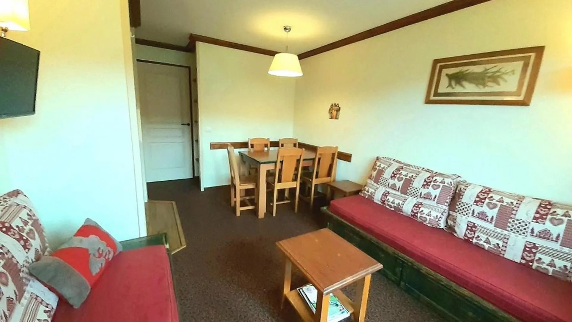 Appartement Cosy Avec Balcon Et Acces Ski Aux Pieds A Plagne Soleil - Fr-1-351-89 La Plagne 0*,  France